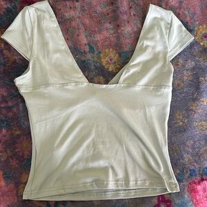Sage green cropped cami 🌿